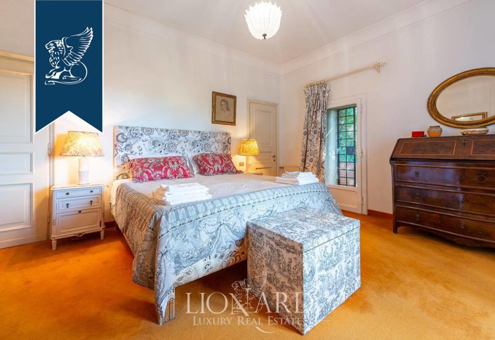 Image No.44-8 Bed Villa for sale