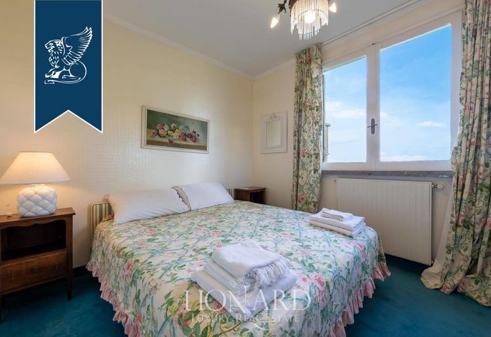 Image No.48-8 Bed Villa for sale
