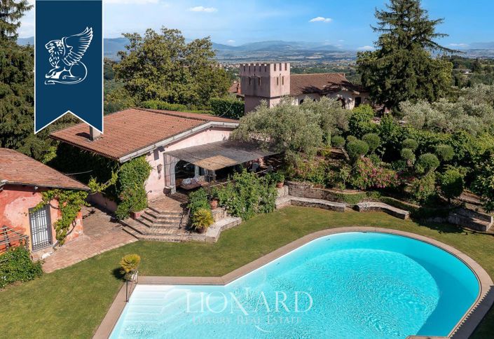 Image No.6-8 Bed Villa for sale