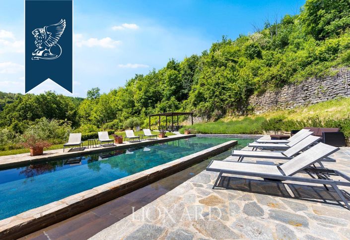Image No.9-5 Bed Villa for sale