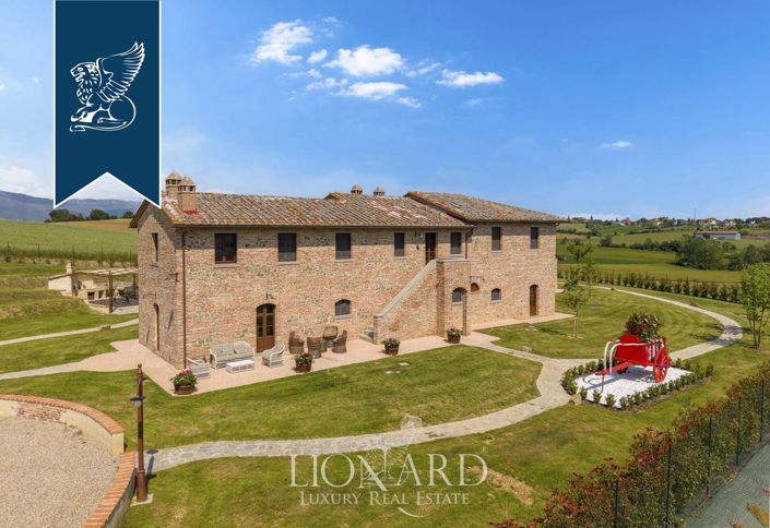 Image No.10-8 Bed Country House for sale