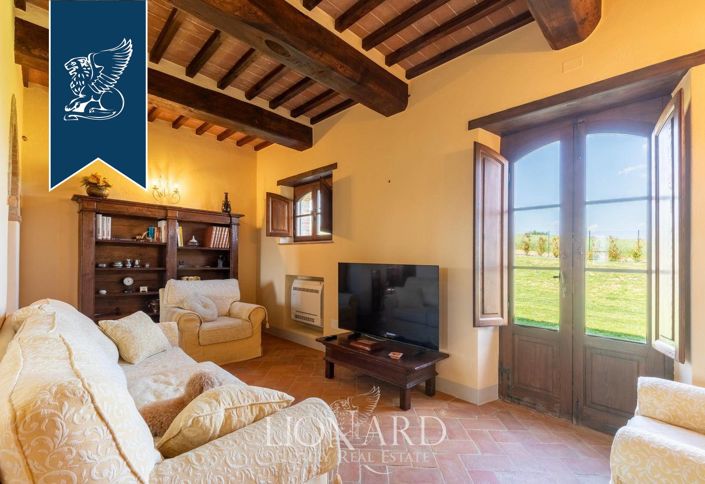 Image No.19-8 Bed Country House for sale