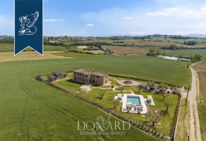 Image No.3-8 Bed Country House for sale