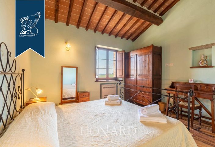 Image No.30-8 Bed Country House for sale