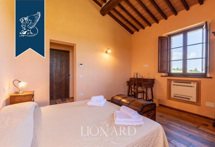 Image No.38-8 Bed Country House for sale
