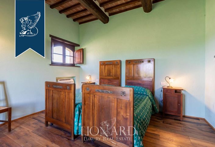 Image No.45-8 Bed Country House for sale