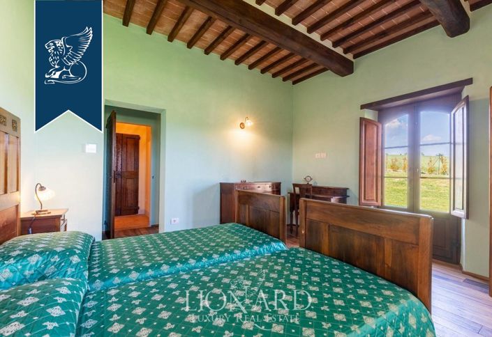 Image No.46-8 Bed Country House for sale