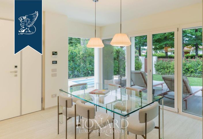 Image No.20-5 Bed Villa for sale