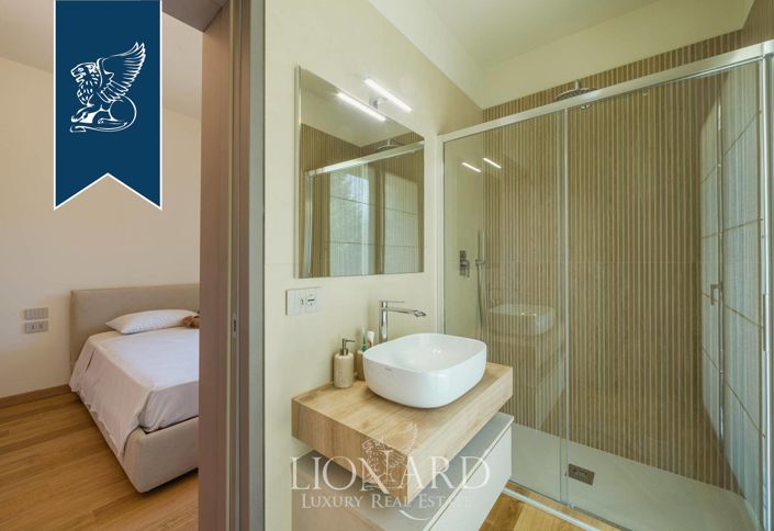 Image No.41-5 Bed Villa for sale