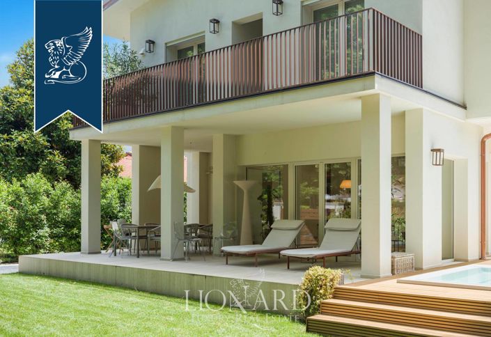 Image No.5-5 Bed Villa for sale