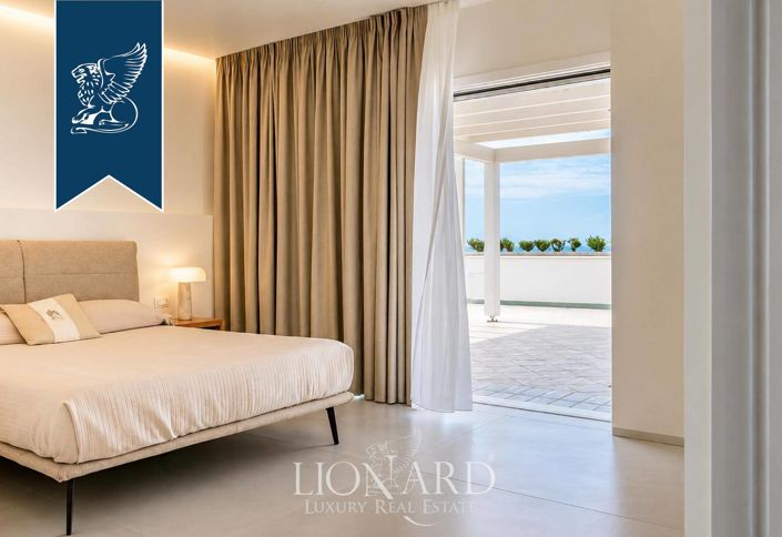 Image No.14-60 Bed Hotel for sale