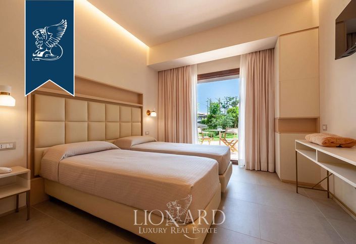 Image No.15-60 Bed Hotel for sale