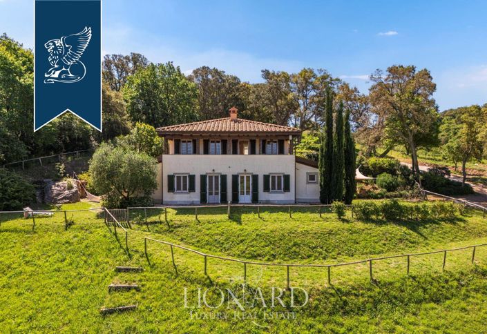 Image No.19-13 Bed Farmhouse for sale