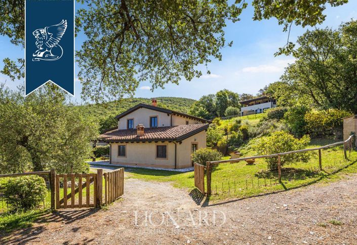 Image No.20-13 Bed Farmhouse for sale