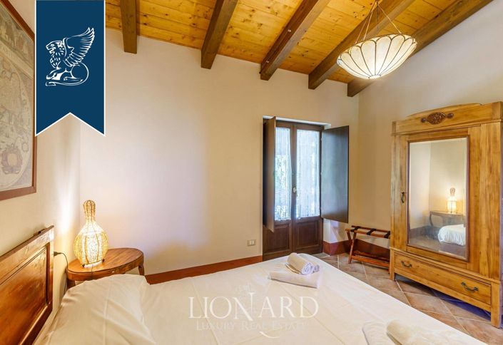 Image No.37-13 Bed Farmhouse for sale