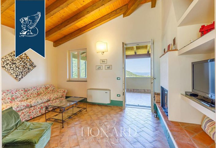 Image No.38-13 Bed Farmhouse for sale