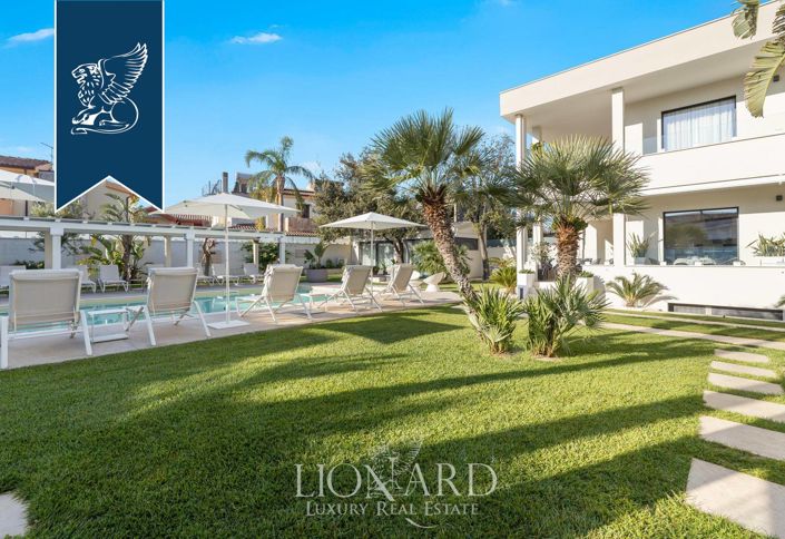 Image No.7-6 Bed Property for sale
