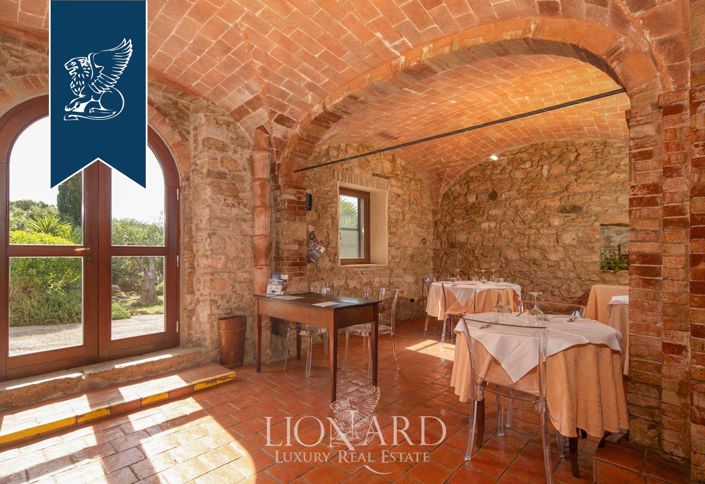 Image No.18-18 Bed Farmhouse for sale