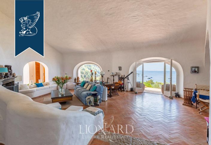 Image No.33-7 Bed Villa for sale