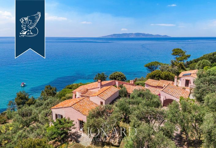 Image No.5-7 Bed Villa for sale