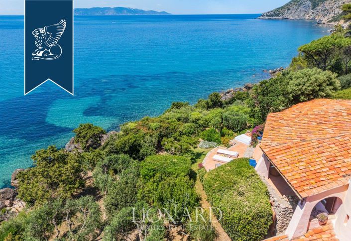 Image No.8-7 Bed Villa for sale
