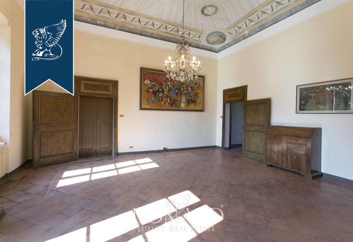 Image No.38-20 Bed Villa for sale