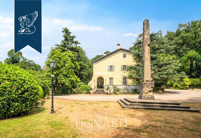 Image No.2-9 Bed Villa for sale