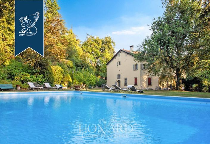 Image No.3-9 Bed Villa for sale