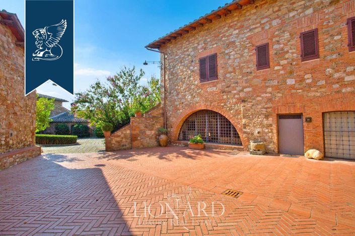 Image No.11-Ferme de 10 chambres à vendre à Poggibonsi