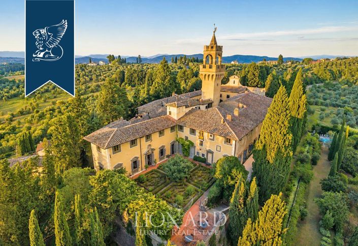 Image No.2-Propriété de 84 chambres à vendre à Montespertoli