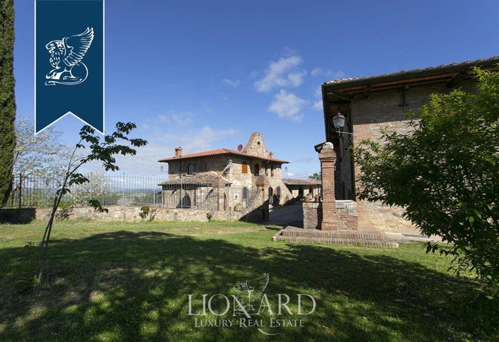 Image No.13-11 Bed Villa for sale