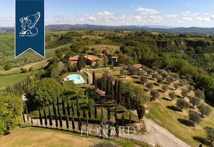 Image No.2-11 Bed Villa for sale