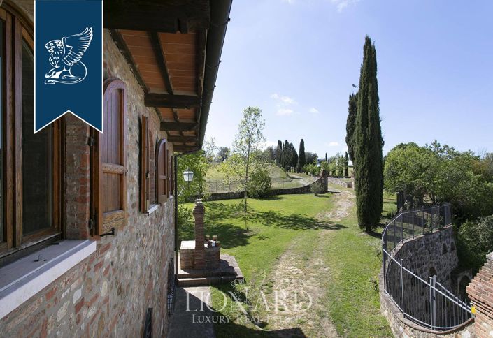 Image No.32-11 Bed Villa for sale