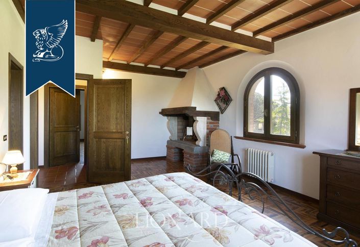 Image No.34-11 Bed Villa for sale