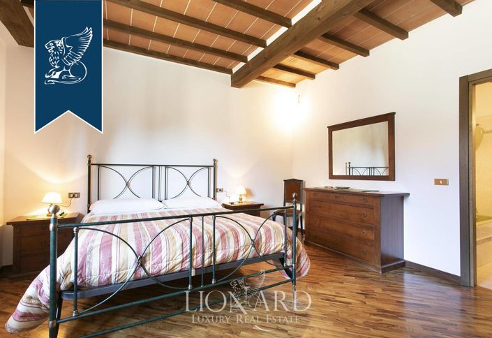 Image No.39-11 Bed Villa for sale
