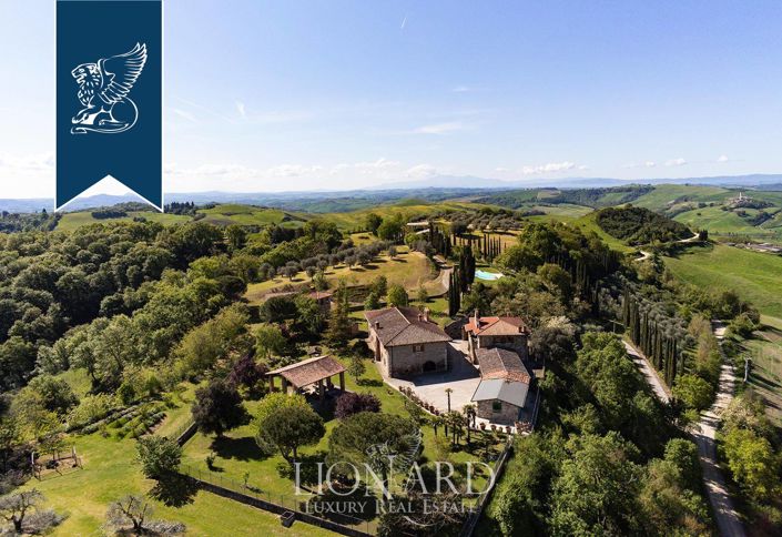 Image No.4-11 Bed Villa for sale