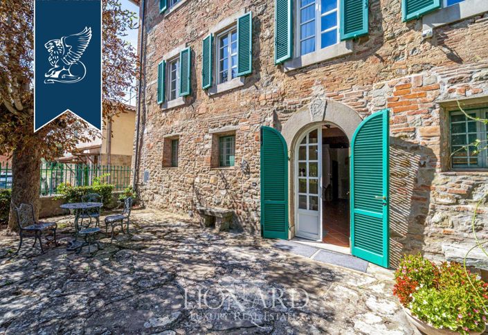 Image No.10-9 Bed Villa for sale