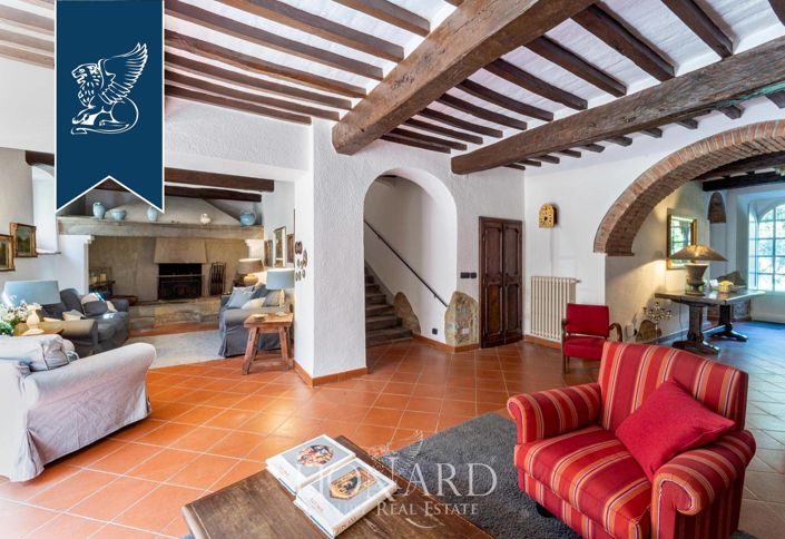 Image No.18-9 Bed Villa for sale