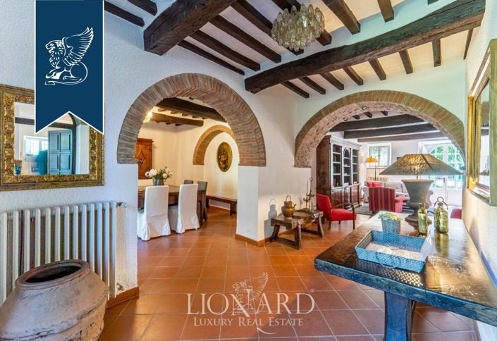 Image No.22-9 Bed Villa for sale