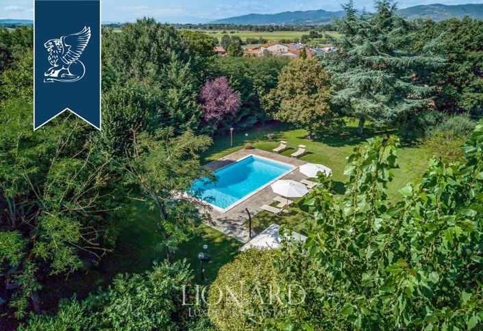 Image No.3-9 Bed Villa for sale