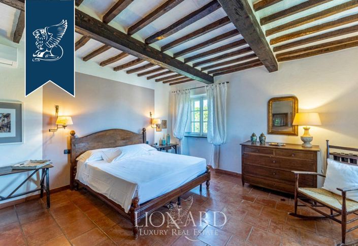Image No.42-9 Bed Villa for sale