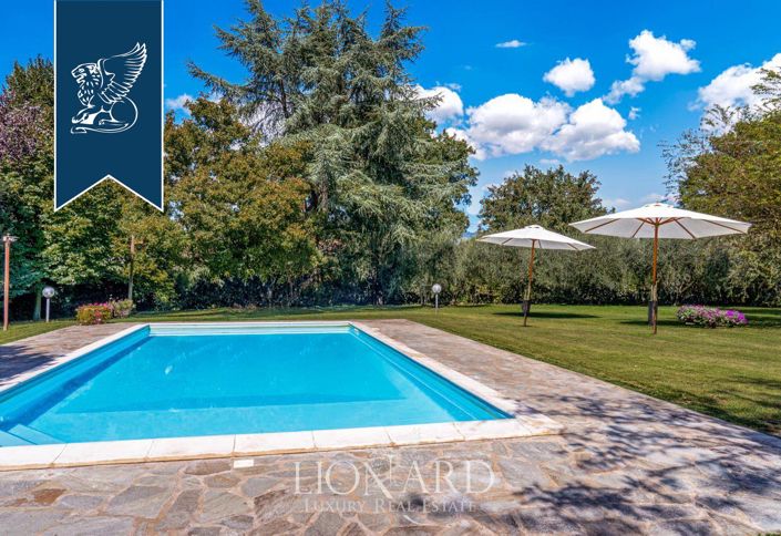 Image No.5-9 Bed Villa for sale