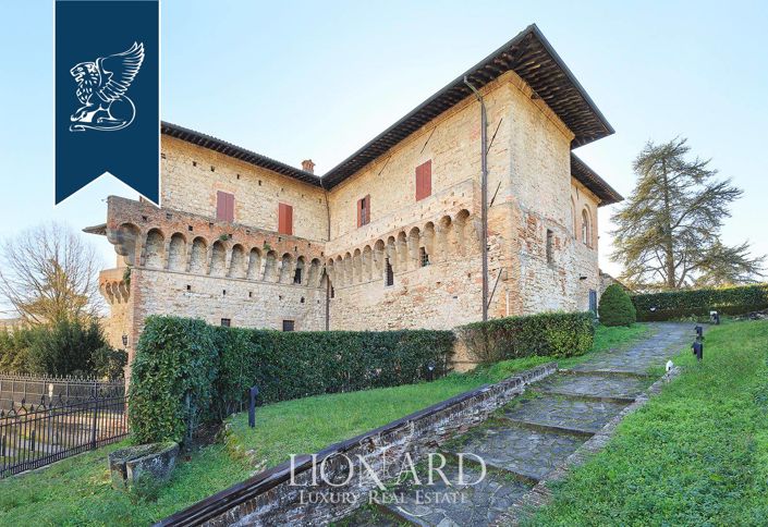 Image No.6-7 Bed Property for sale