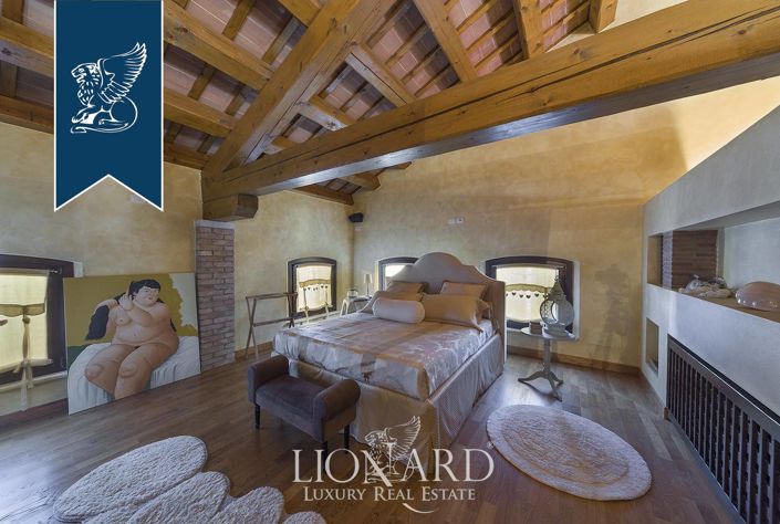 Image No.46-10 Bed Villa for sale