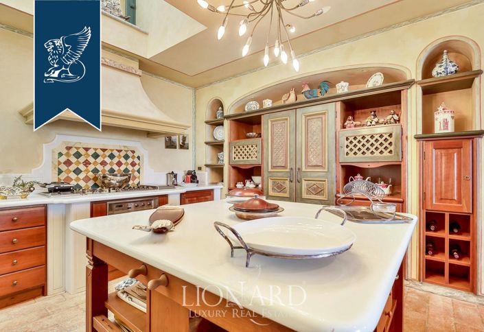 Image No.19-5 Bed Villa for sale