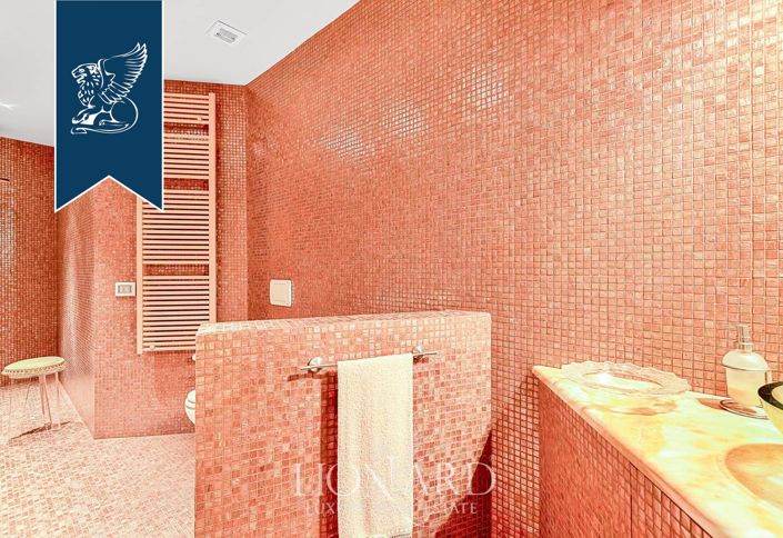 Image No.36-5 Bed Villa for sale