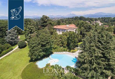 1 - Lombardy, Villa