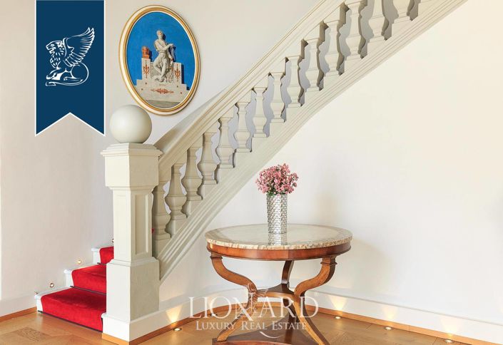 Image No.26-10 Bed Villa for sale