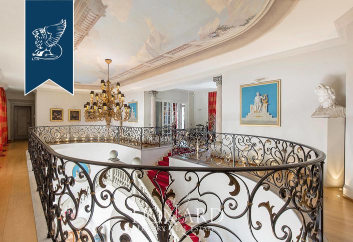 Image No.30-10 Bed Villa for sale