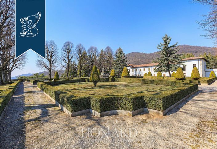 Image No.21-20 Bed Villa for sale
